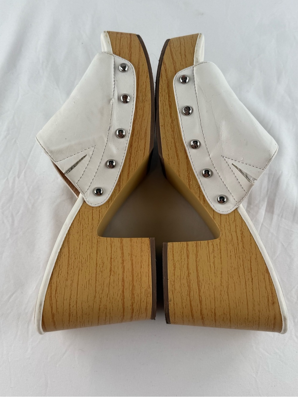 Forever 21 White Faux Leather Platform Clog Mules with Wood-Effect Heel - Picture 4 of 6